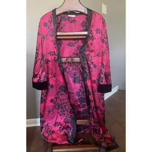 Red Long Kimono Style Cover-Up Soft Robe In Bloom Women’s Size S